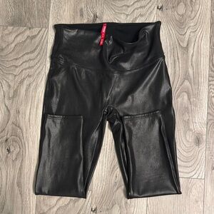 Spanx Black Faux Leather Leggings 21”